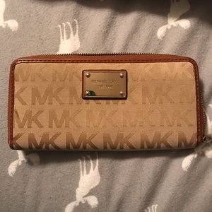 ❌SOLD❌ Michael Kors Wallet